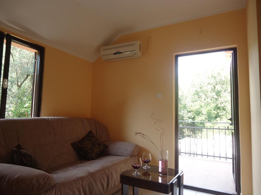 Apartments And Bungalows Mimoza Baosici Херцег Нови Стая снимка