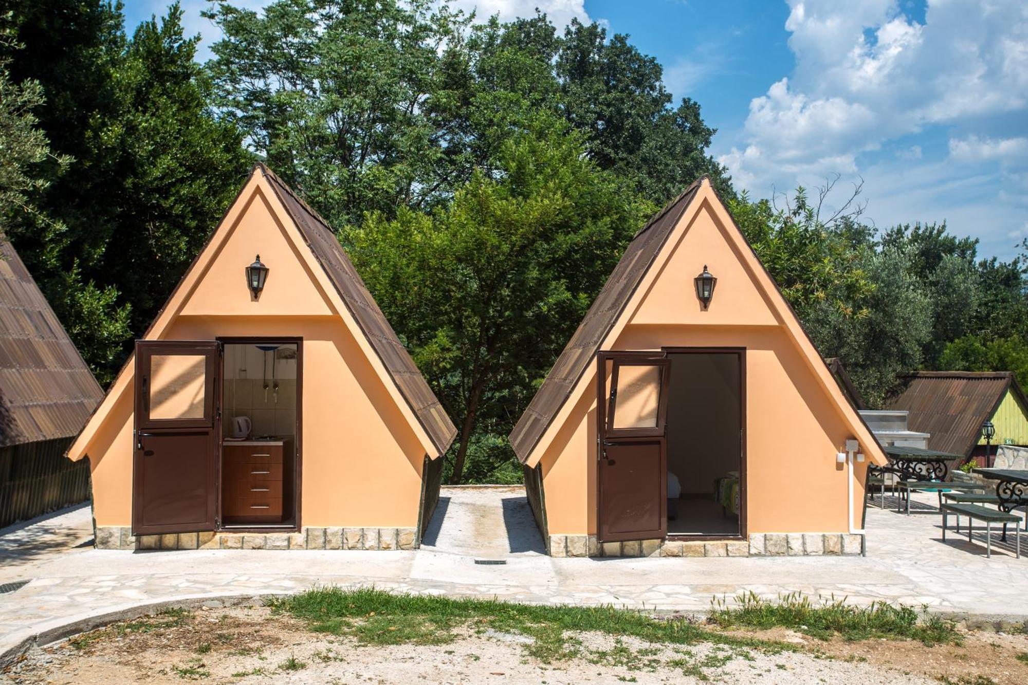 Apartments And Bungalows Mimoza Baosici Херцег Нови Екстериор снимка