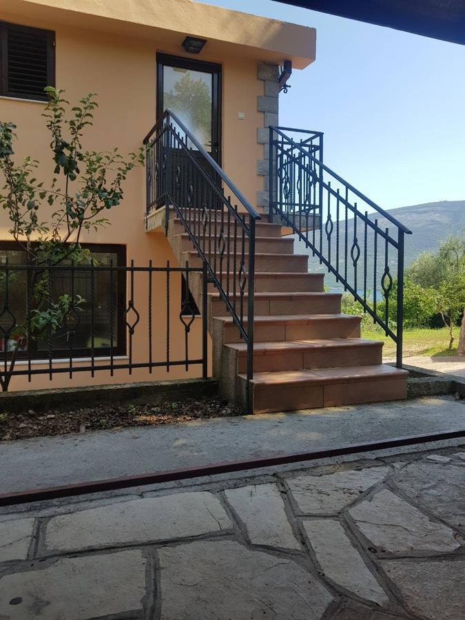 Apartments And Bungalows Mimoza Baosici Херцег Нови Екстериор снимка